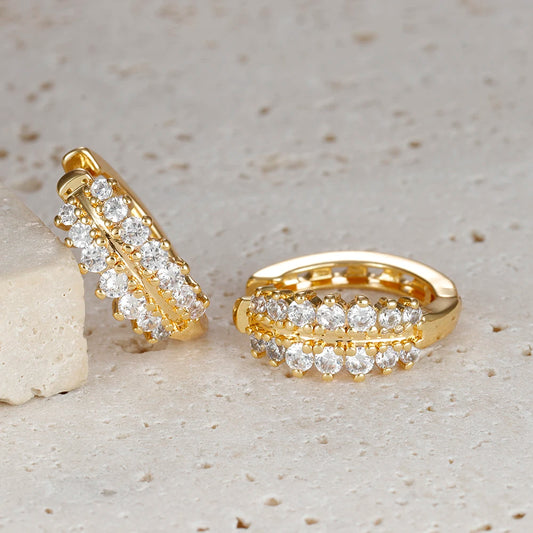 Brincos femininos delicados com zircônia branca estilo Y2K